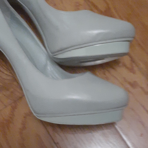 CLOSET clearance - Picture 6 of 6